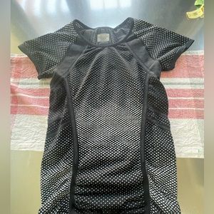 Womens size M excellent condition athleta shirt